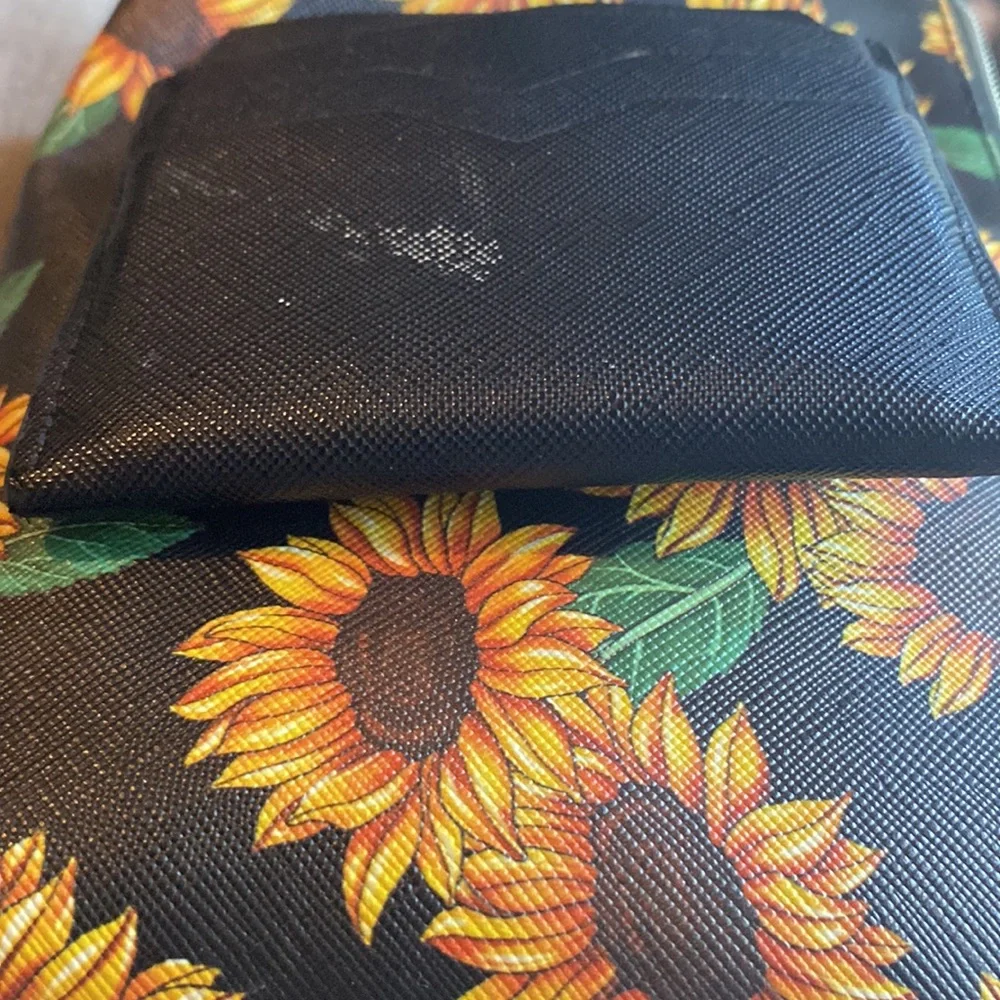 Steve Madden Card Holder - Card Holder - Womens Accessories  - Mini Wallet - Picture 4 of 4